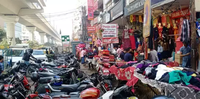 दिल्ली व नोएडा में बाजार खुले रहेः एनएच 24 जाम