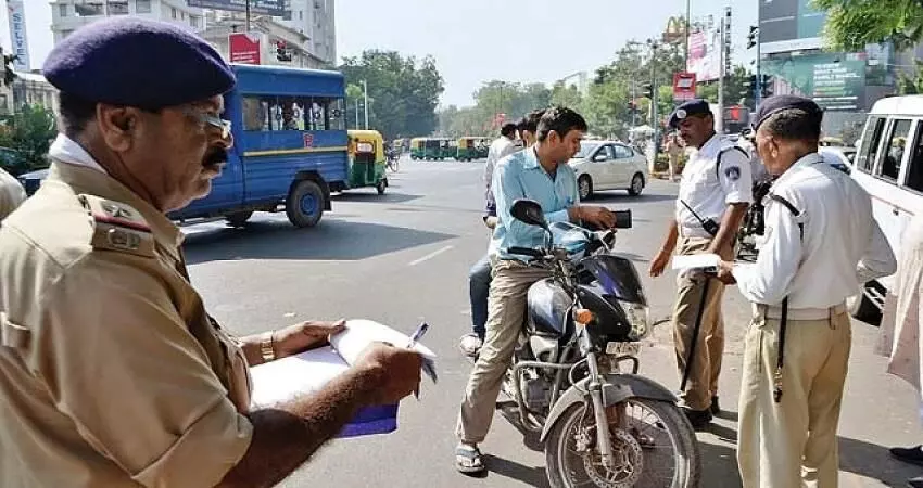 यूपी गेट बंद होने के बाद दिल्ली आने-जाने वालों के लिए एडवाइजरी जारी