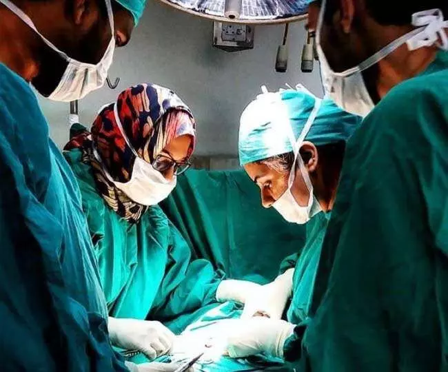 हो गई ब्रेन की सर्जरी, हनुमान चालीसा पढ़ती रही महिला