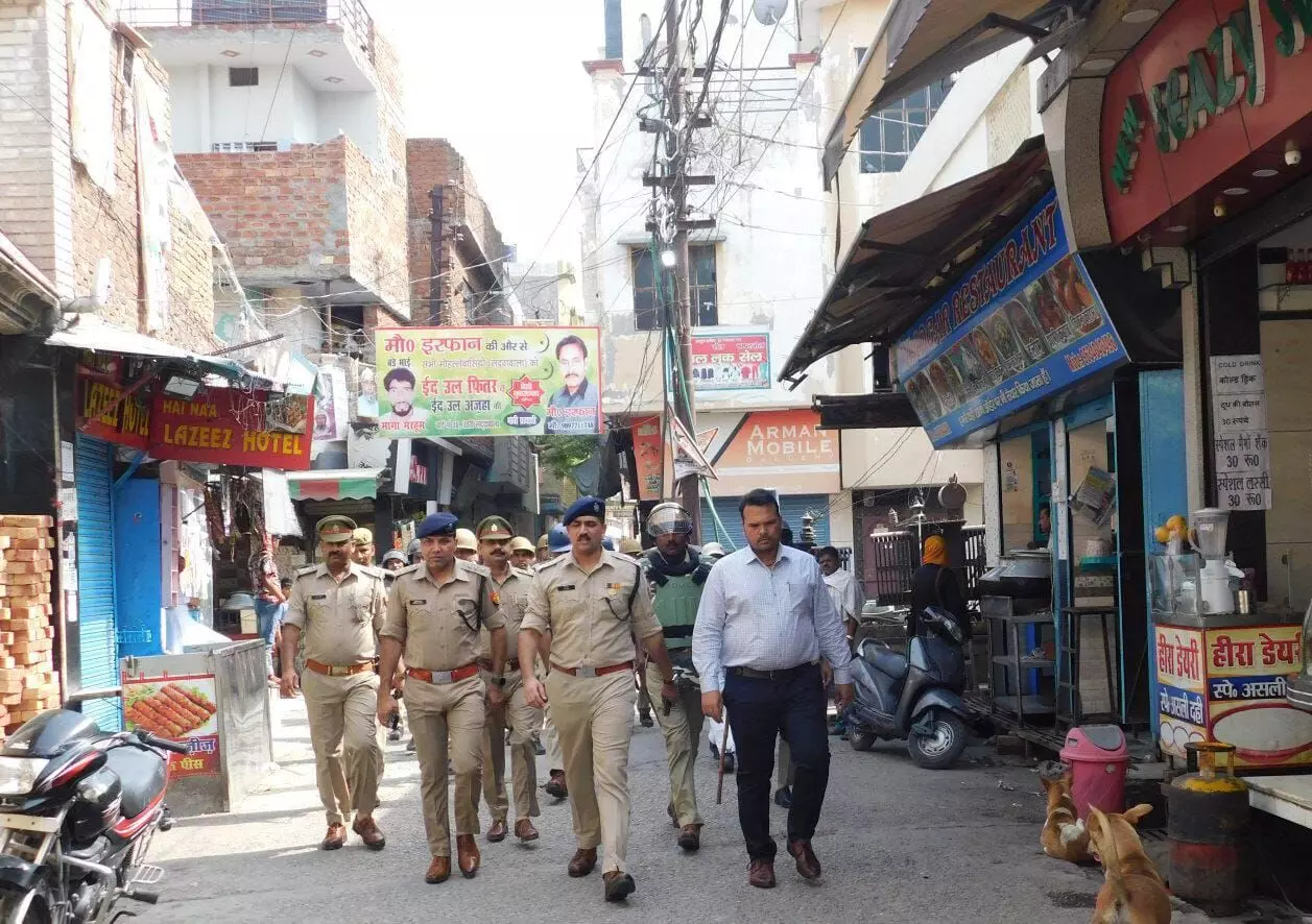 पुलिस बल के साथ एसएसपी अभिषेक यादव ने किया ड्रिल, अफवाह फैलानो वालो से सख्ती से निपटने के दिए निर्देश