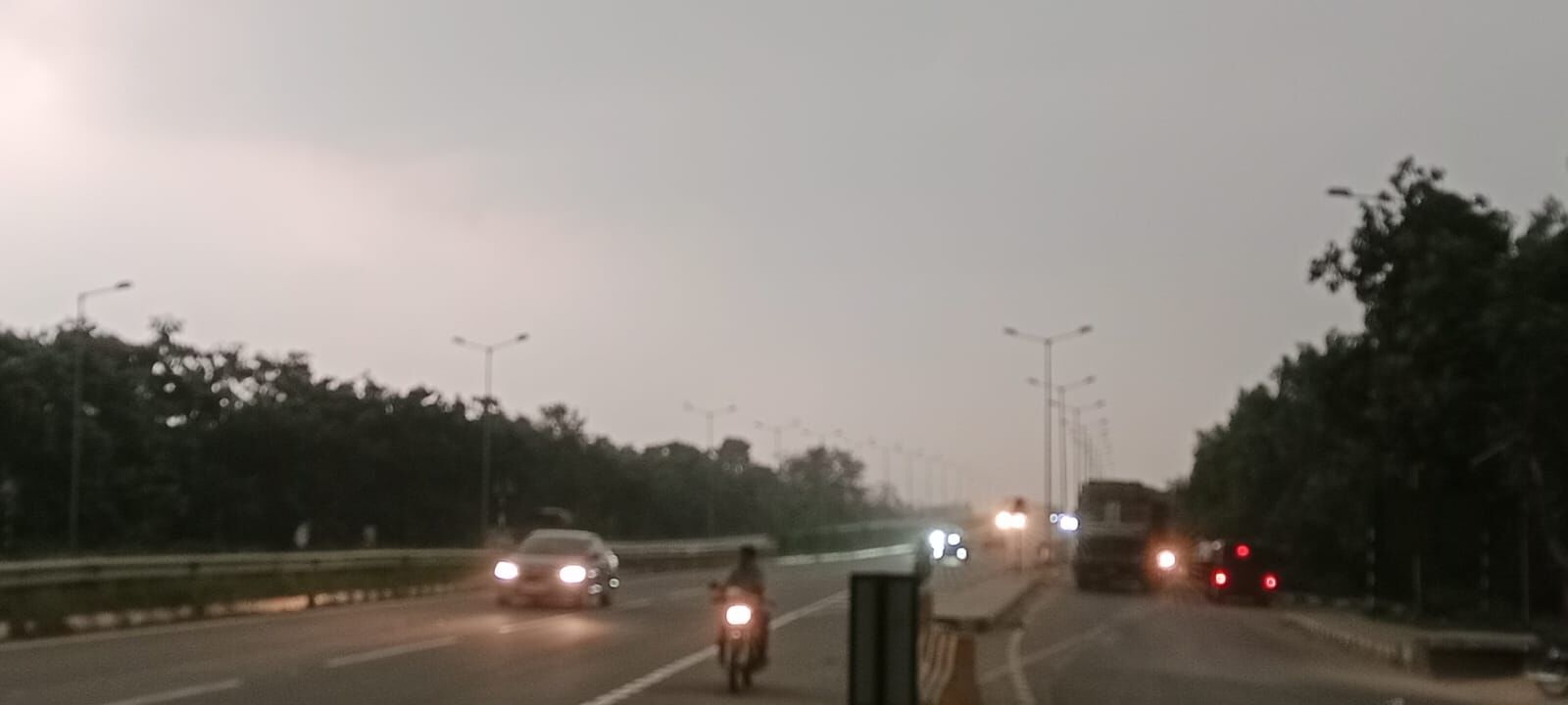 RAIN---मौसम ने ली अंगडाई, बारिश संग ठण्डक आई