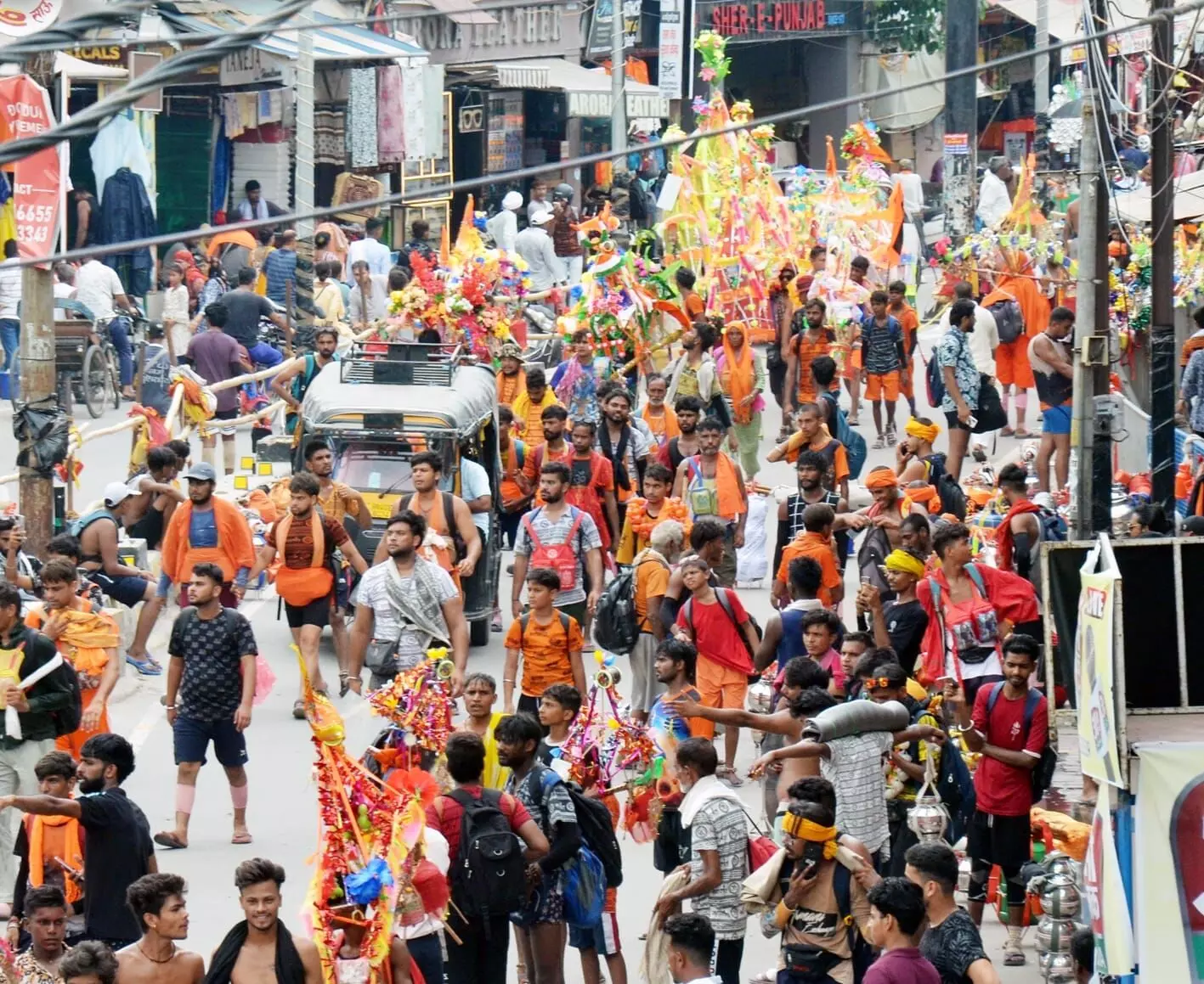 KANWAD YATRA-बोल बम के शोर में अब हर कोई हुआ गुम