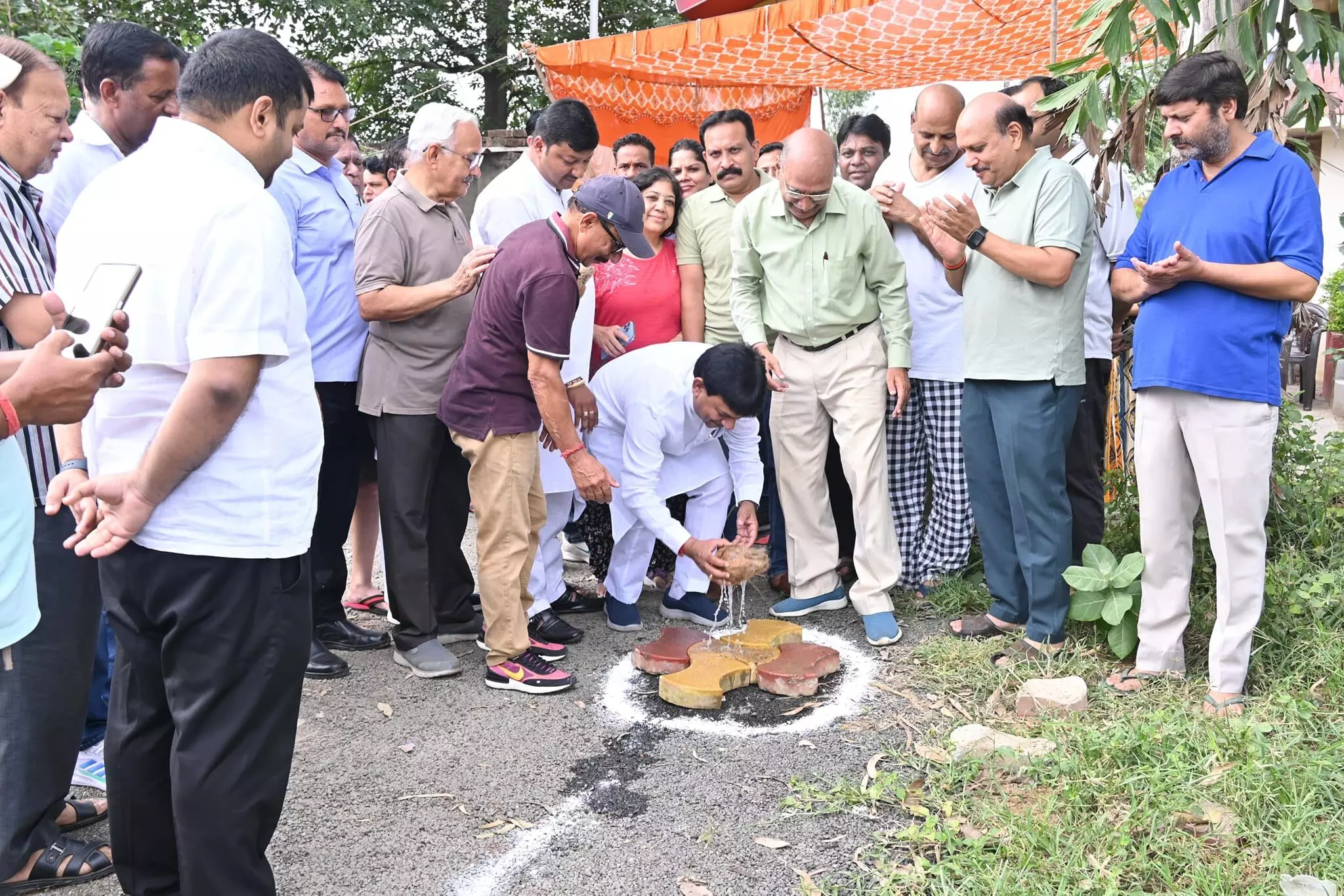 मंत्री कपिल देव ने सुलझाया ओम पैराडाइस जल निकासी का मसला