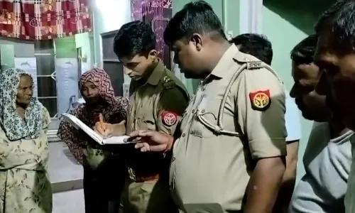ट्रॉली के नीचे दबने से किसान की मौत