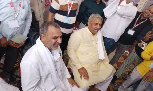 संजीव बालियान से मिलकर बोले हरेंद्र मलिक अब नहीं लडूंगा कोई भी चुनाव