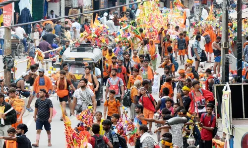 KANWAD YATRA-बोल बम के शोर में अब हर कोई हुआ गुम