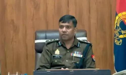 12 चौकी प्रभारियों सहित 30 दरोगों का तबादला, एक चौकी प्रभारी लाइन हाजिर