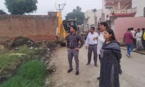 छतेला गांव में सरकारी भूमि पर अवैध निर्माण किया ध्वस्त