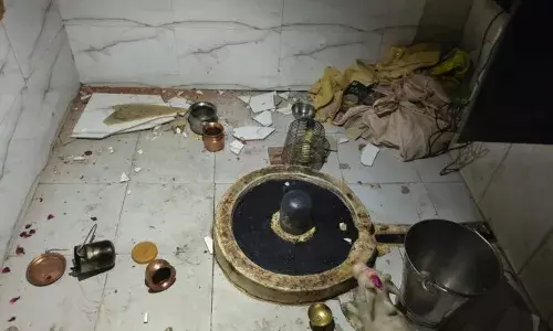 शिव मंदिर में घूसे शरारती तत्वों ने मूर्तियां की खंडित, रोष व्याप्त