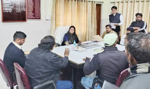 एमआईटूसी कंपनी को फटकार, ईओ डाॅ. प्रज्ञा सिंह के हस्तक्षेप के बाद खुली हड़ताल