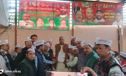 पुरानी पेंशन बहाली के लिए सांसद हरेन्द्र मलिक को दिया ज्ञापन