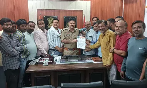 ई रिक्शा के रूट पर विचार करे, महेश कुमार वर्मा