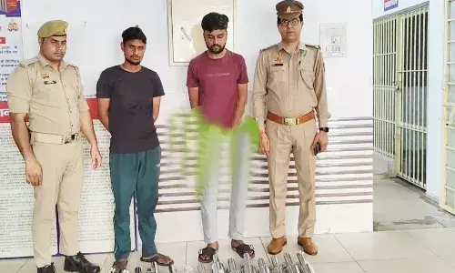 मॉडिफाइड साइलेंसर पर पुलिस का शिकंजा, दो गिरफ्तार