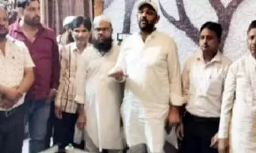 कांवड़ यात्रा में दुकानदारों की पहचान पर नाराज़ हुए विधायक पंकज मलिक