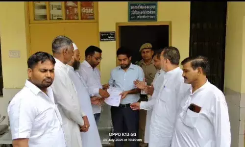 सभासद मौo वाजिद मलिक ने भायला फाटक का रास्ता खुलवाने के संबंध में एक ज्ञापन देवबन्द उप जिलाधिकारी को सौपा