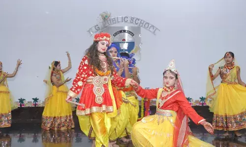 एम.जी. पब्लिक स्कूल में धूमधाम से मना श्री कृष्ण जन्मोत्सव