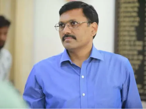 सातवीं बार सेवा विस्तार पाने वाले IAS: आंजनेय कुमार सिंह की खास कहानी