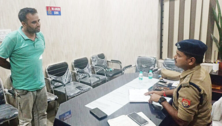 नकली दवा प्रकरणः पत्नी के नाम लाइसेंस, व्हाटसएप पर दवा करोबार