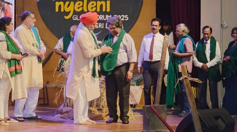 अंतरराष्ट्रीय किसान सम्मेलन में लहराया भाकियू का हर अंगोछा