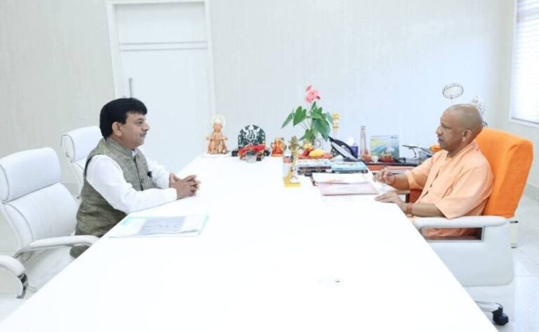 मंत्री कपिल देव की बात का सीएम योगी ने रखा मान, वाल्मीकि जयंती पर सरकारी छुट्टी