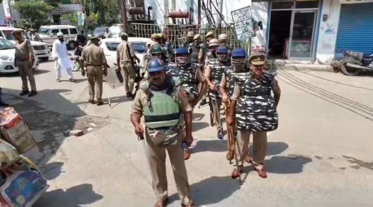 देवबंद में जुमे की नमाज़ शांति से अदा, पुलिस रही अलर्ट