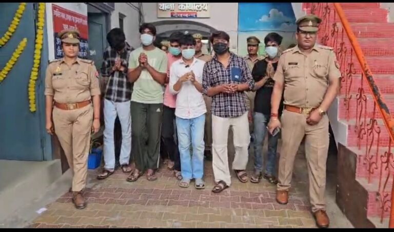 देवबंद में पुलिस की सख्ती, सात मनचले पकड़े गए