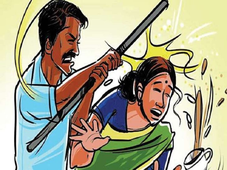 मुजफ्फरनगर-बीच सड़क पर पत्नी की पिटाई, वीडियो हुआ वायरल