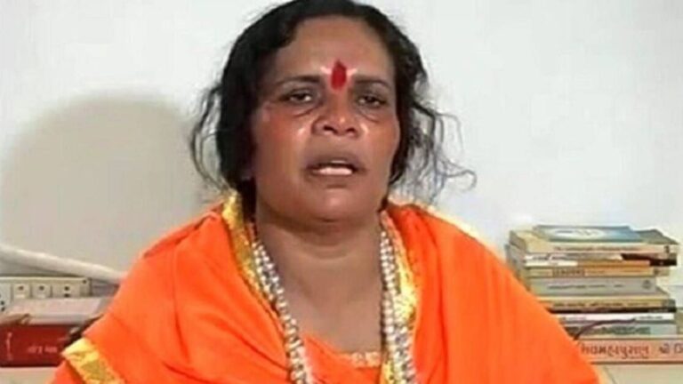 गरबा-रामलीला में आधार कार्ड से हो एंट्री, मुस्लिम लड़कों पर लगाया आरोप: साध्वी प्राची