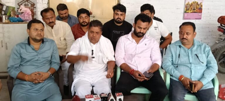 मंत्री-विधायक हजारों करोड़ों के मालिक हो गये, लेकिन दलाल मुझे बता रहेः मांगेराम त्यागी