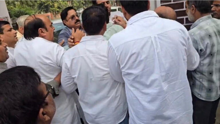 रालोद नेताओं ने भी मंत्री को गाली, जिला अध्यक्ष शिक्षक 