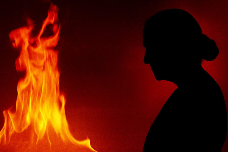 बिजनौर: गीजर शॉर्ट सर्किट से आग, प्रिंसिपल की मां की दर्दनाक मौत