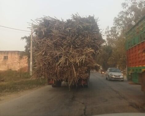 कमिश्नर ने दिए ओवरलोड वाहनों की जांच के आदेशः डीएम-एसएसपी से मांगी रिपोर्ट