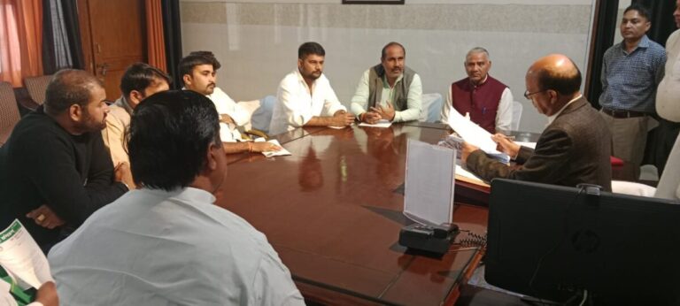 छात्र उज्ज्वल आत्महत्या प्रकरणः धर्मेन्द्र मलिक ने डीएम से की उच्च स्तरीय जांच की मांग