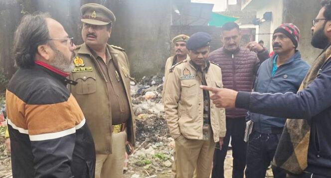 शटर तोड़कर ज्वैलर्स की दुकान से एक करोड़ के आभूषण पार, तीन संदिग्ध सीसीटीवी में कैद