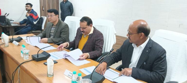 मुजफ्फरनगर विधानसभा में एसआईआर की धीमी चाल से सीईओ खफा