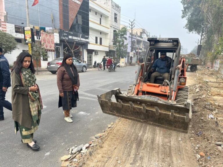 शहर की स्वच्छता और निर्माण गुणवत्ता पर पालिकाध्यक्ष मीनाक्षी स्वरूप सख्त