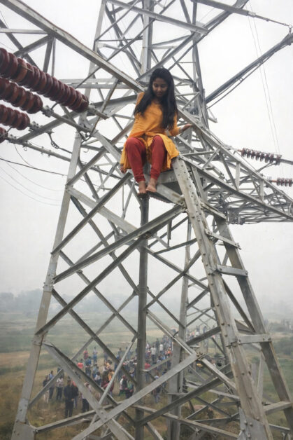 मेरठ हाईटेंशन टावर युवती मामला दौराला