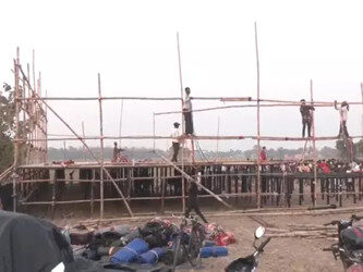 मुर्शिदाबाद में बाबरी मस्जिद निर्माण की नींव रखी जा रही है , सुरक्षा के कड़े इंतजाम