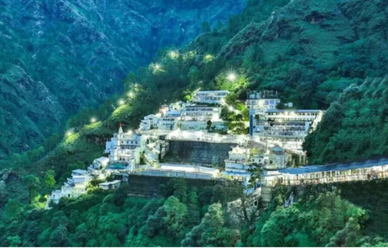 वैष्णो देवी यात्रियों के लिए बड़ा बदलाव, RFID कार्ड पर 24 घंटे की समय-सीमा