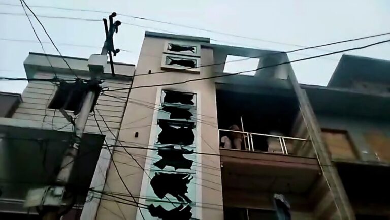 मुजफ्फरनगर वसुन्धरा अग्निकांडः शामली का निवासी था परिवार, मृतकों में महिला और दो बेटे शामिल