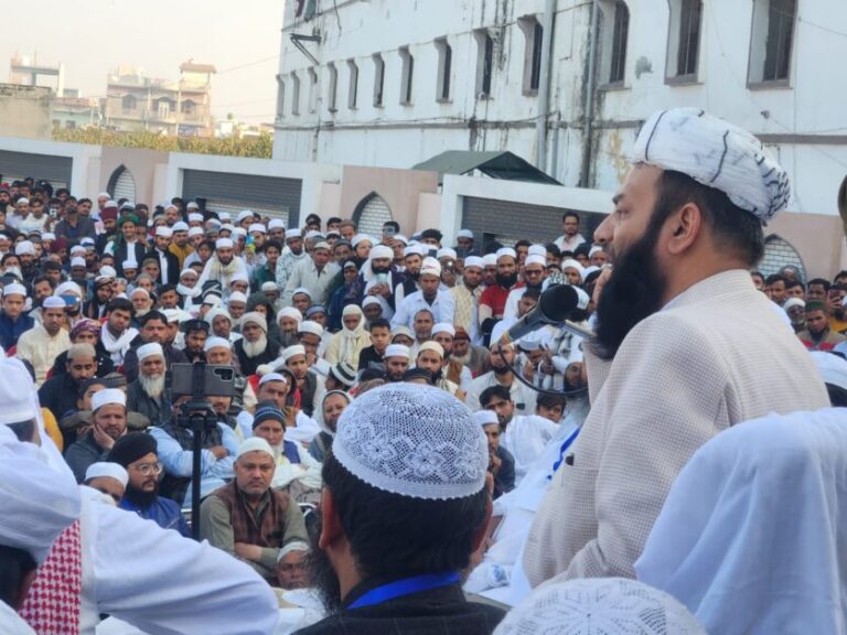 दूसरों के लिए फतवा लेने वाले अपने गिरेबां में झांकेंः मौलाना उस्मान लुधियानवी