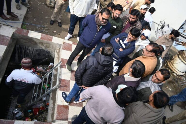 नवनिर्मित एसटीपी प्लांट का मंत्री कपिल देव ने किया निरीक्षण, अफसरों को दिए कड़े निर्देश