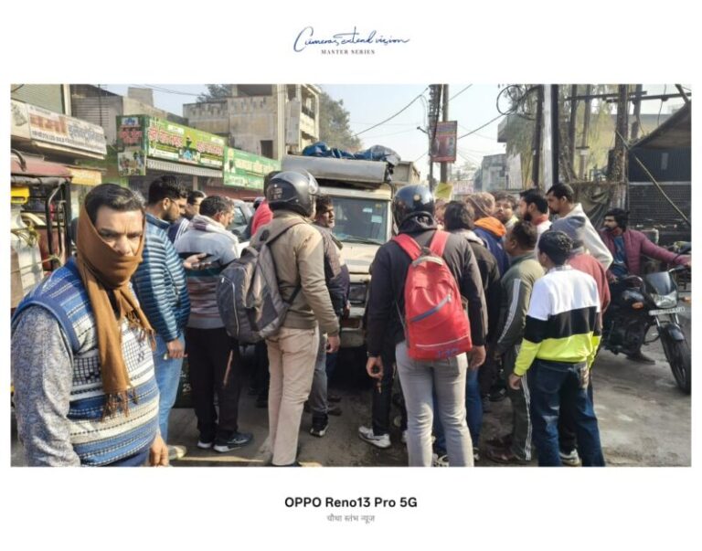 मुजफ्फरनगर-हनुमान चौक पर टाटा मैक्स की टक्कर से महिला गंभीर घायल