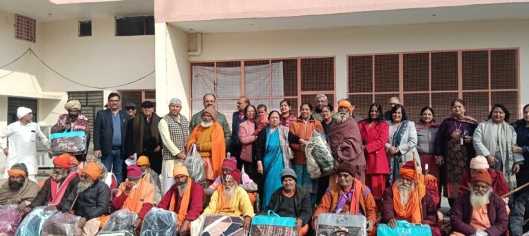 शुकतीर्थ गणेशधाम में साधुसंतो को कंबल वितरण, निःशुल्क स्वास्थ्य शिविर का आयोजन