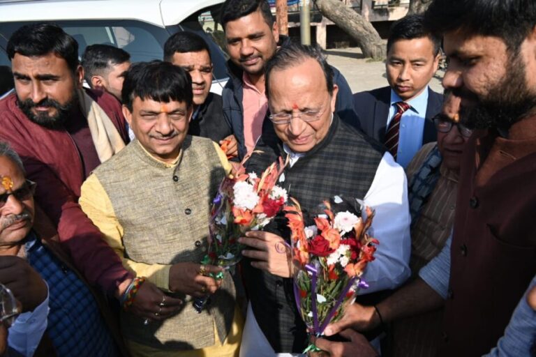 कांग्रेस और सपा की राजनीति झूठ, भ्रम और तुष्टिकरण की उपजः अरुण सिंह