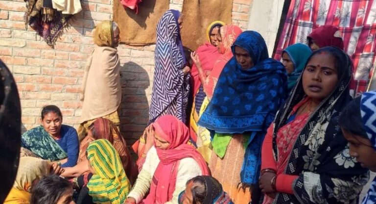 तालाब में डूबने से एक युवक समेत चार बच्चों की मौत