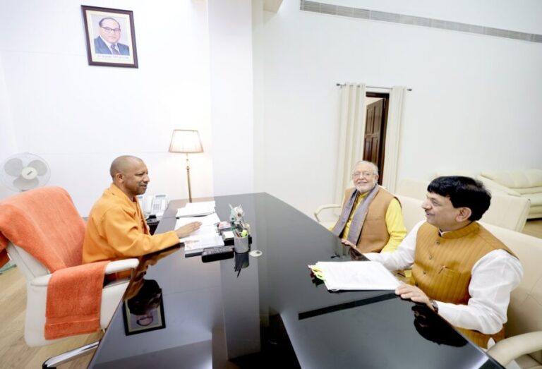 मुजफ्फरनगर के विकास को लेकर कपिल देव ने किया सीएम योगी संग मंथन