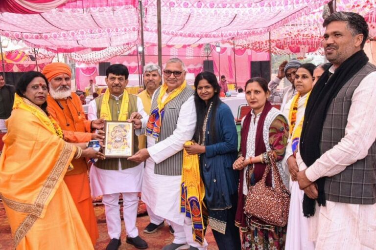 शकुतीर्थ में कपिल देव ने रखी खाटू श्याम मंदिर की आधारशिला