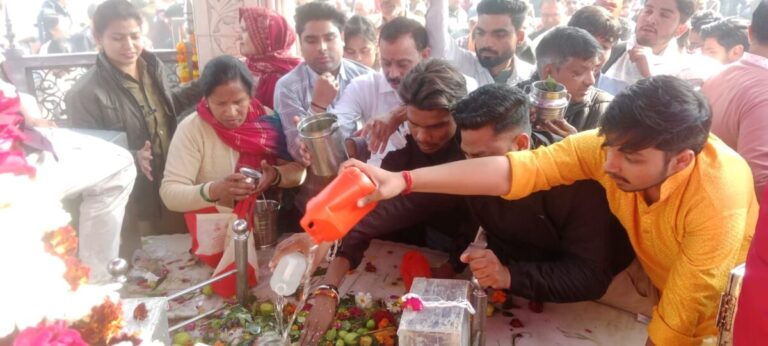 मुजफ्फरनगर-महाशिवरात्रि पर शिवालयों में उमड़ा आस्था का सैलाब
