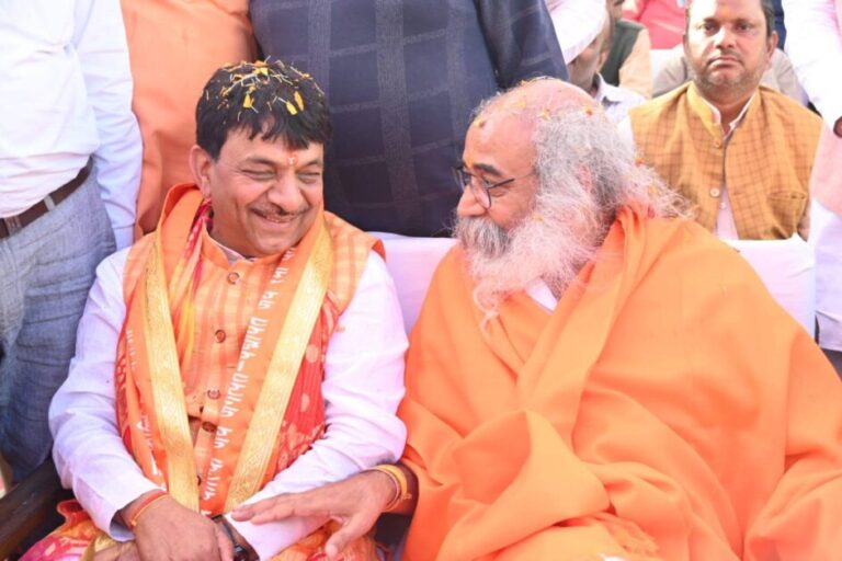 होली के रंग में रंगा मुजफ्फरनगर, मंत्री कपिल देव अग्रवाल के समारोह में उमड़ी भीड़